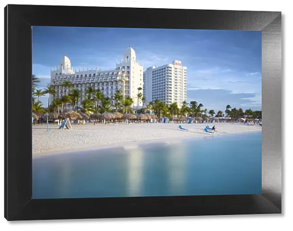 Caribbean, Netherland Antilles, Aruba, Palm beach, View towards Hotel Riu Palace