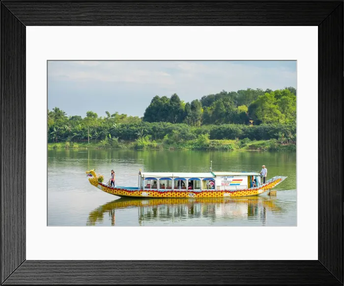 Framed Print : Dragon Boat on the Perfume River, Huế, Thừa Thien-Huế Province, Vietnam Framed Print : Dragon Boat on the Perfume River, Huế, Thừa Thien-Huế Province, Vietnam