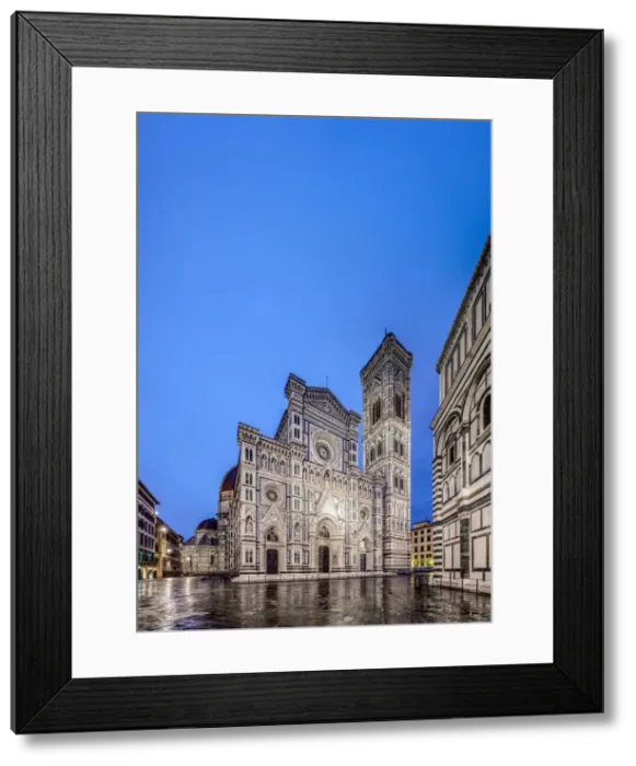 Framed Print : Santa Maria del Fiore Cathedral at dawn, Florence, Tuscany, Italy Framed Print : Santa Maria del Fiore Cathedral at dawn, Florence, Tuscany, Italy