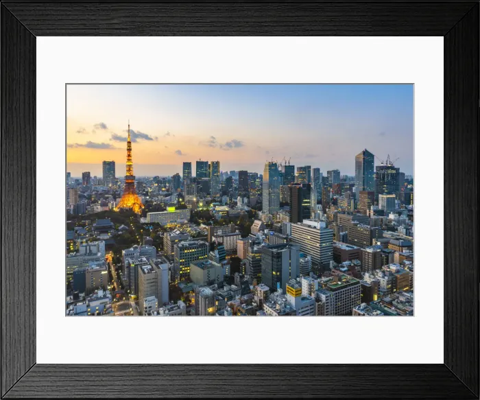 Framed Print : Tokyo, Kanto region, Japan. The iconic Tokyo tower in the Minato ward Framed Print : Tokyo, Kanto region, Japan. The iconic Tokyo tower in the Minato ward