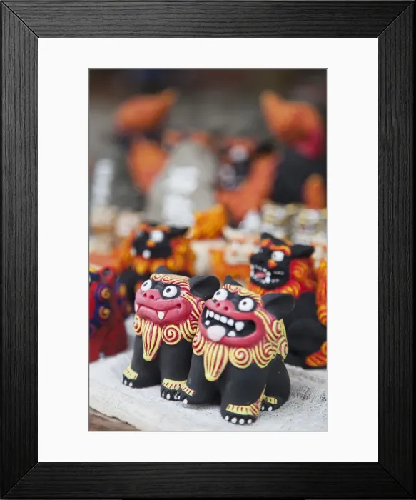 Framed Print : Souvenir lions in Ichibahon-dori indoor shopping arcade, Naha, Okinawa, Japan Framed Print : Souvenir lions in Ichibahon-dori indoor shopping arcade, Naha, Okinawa, Japan