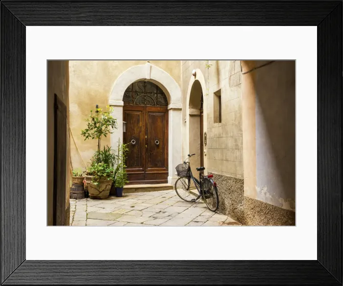 Framed Print : Bike in Courtyard, Pienza, Tuscany, Italy Framed Print : Bike in Courtyard, Pienza, Tuscany, Italy
