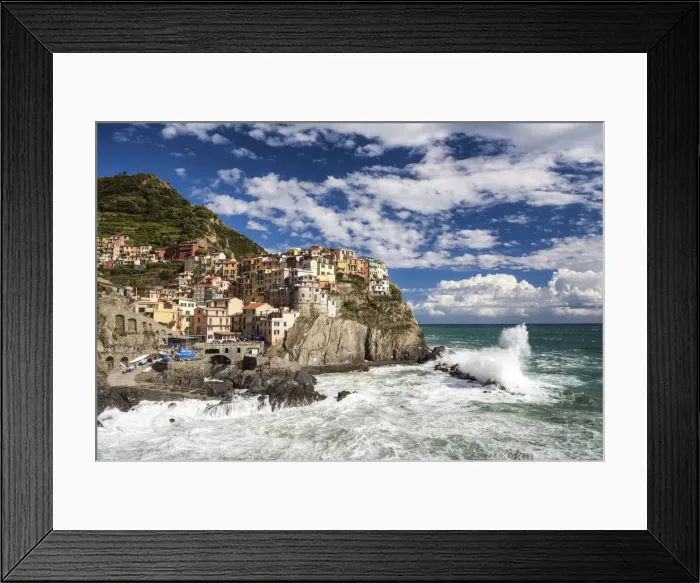 Framed Print : Manorola, Cinque Terre, Liguria, Italy Framed Print : Manorola, Cinque Terre, Liguria, Italy