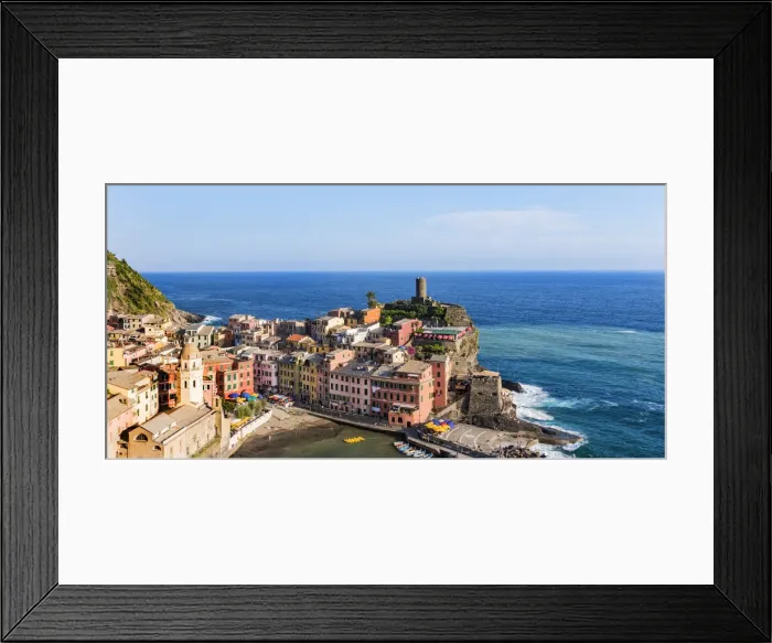 Framed Print : Vernazza, Cinque Terre, Liguria, Italy Framed Print : Vernazza, Cinque Terre, Liguria, Italy