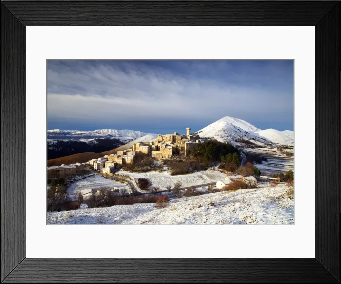 Framed Print : Santo Stefano di Sessanio in Winter, Abruzzo, Italy Framed Print : Santo Stefano di Sessanio in Winter, Abruzzo, Italy