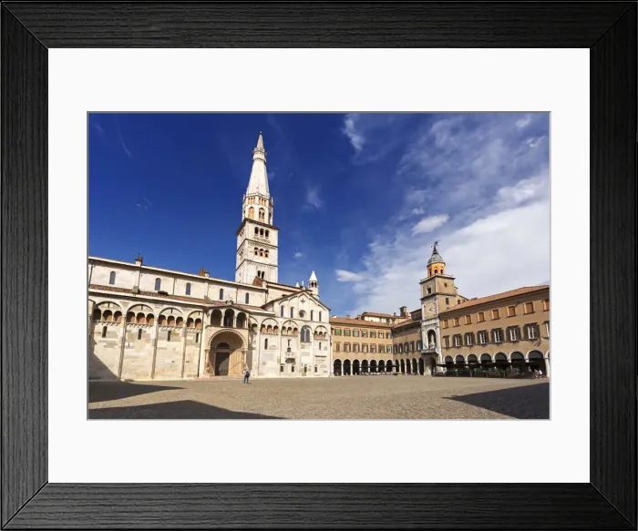 Framed Print : Italy, Italia, Emilia-Romagna, Modena district. Modena. Piazza Grande, the Cathedral Framed Print : Italy, Italia, Emilia-Romagna, Modena district. Modena. Piazza Grande, the Cathedral