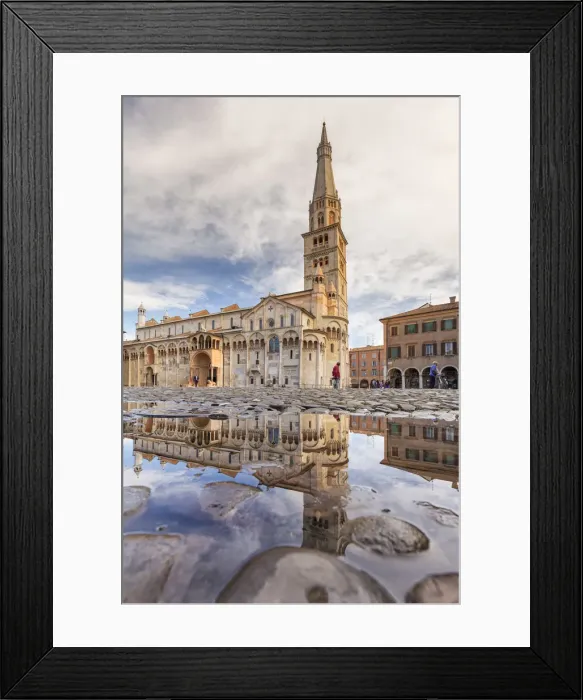 Framed Print : Italy, Italia; Emilia-Romagna; Modena district. Modena. Piazza Grande, the Cathedral Framed Print : Italy, Italia; Emilia-Romagna; Modena district. Modena. Piazza Grande, the Cathedral