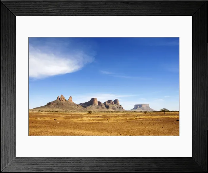 Framed Print : The Sahara desert mountains near Hombori. Mali, West Africa Framed Print : The Sahara desert mountains near Hombori. Mali, West Africa