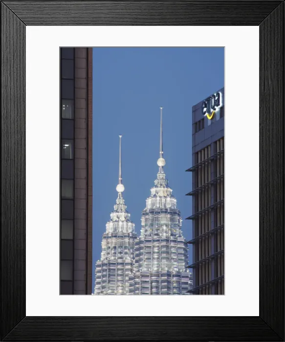 Framed Print : Petronas Towers, Kuala Lumpur, Malaysia Framed Print : Petronas Towers, Kuala Lumpur, Malaysia