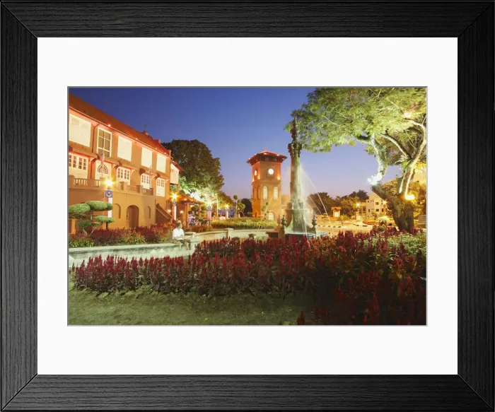 Framed Print : Clock tower and Stadhuys in town square, Melaka, Malaysia