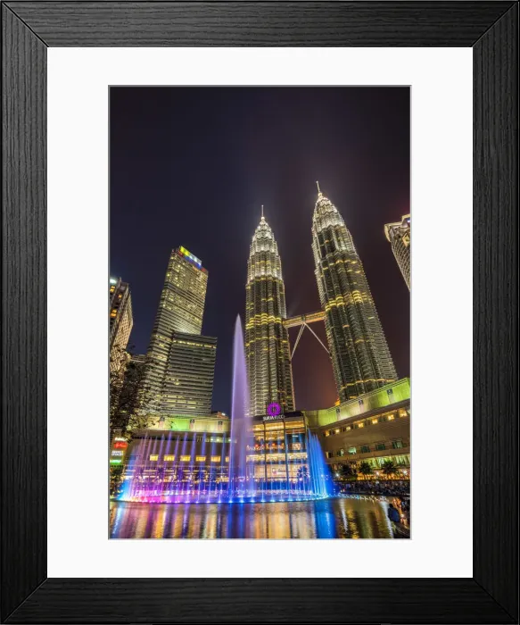 Framed Print : Petronas Twin Towers, Kuala Lumpur, Malaysia Framed Print : Petronas Twin Towers, Kuala Lumpur, Malaysia