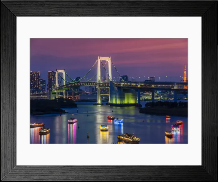Framed Print : The Rainbow Bridge at dusk, Tokyo, Japan
