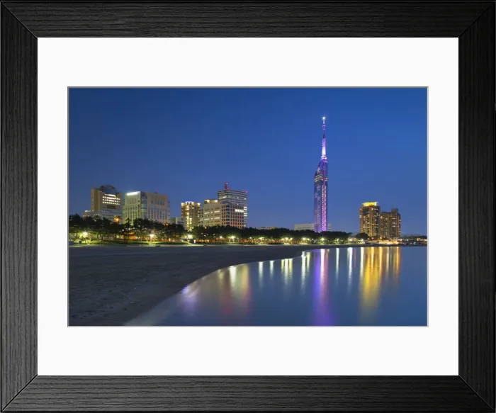 Framed Print : Fukuoka Tower at dusk, Fukuoka, Kyushu, Japan Framed Print : Fukuoka Tower at dusk, Fukuoka, Kyushu, Japan