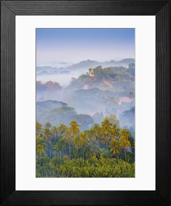 Framed Print : Mrauk-U, Rakhine state, Myanmar. Mrauk-U valley in a foggy sunrise seen from the Shwetaung Framed Print : Mrauk-U, Rakhine state, Myanmar. Mrauk-U valley in a foggy sunrise seen from the Shwetaung