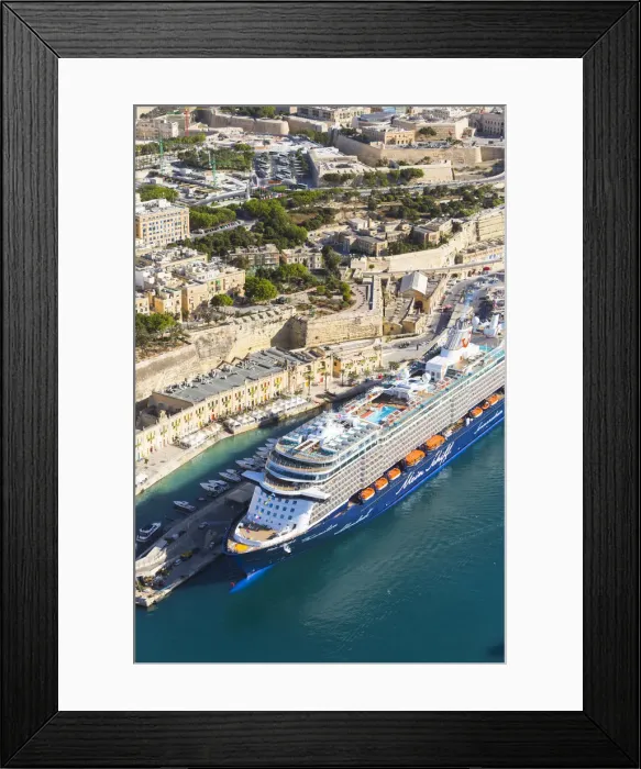 Framed Print : Malta, South Eastern Region, Valletta. An aerial view of a cruise ship at Valletta Framed Print : Malta, South Eastern Region, Valletta. An aerial view of a cruise ship at Valletta