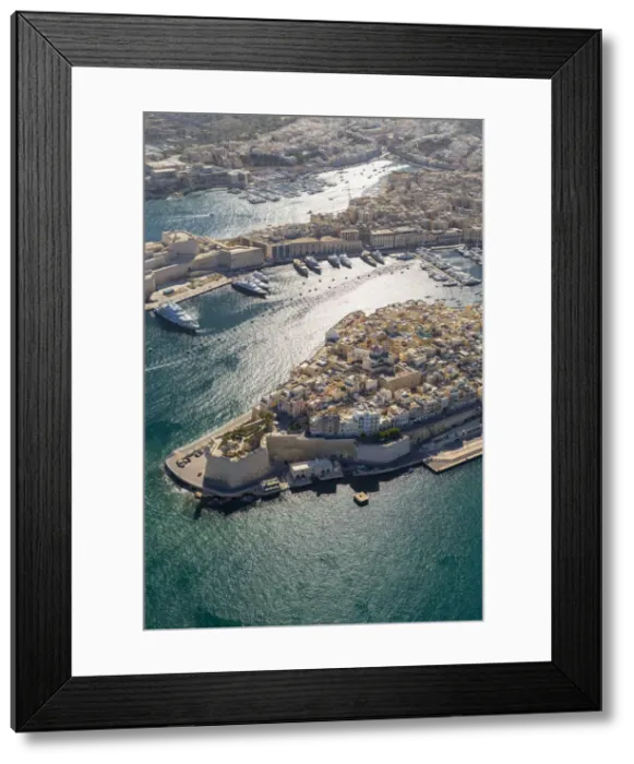 Framed Print : Malta, South Eastern Region, Valletta. Aerial view of Senglea, one of the Three Cities Framed Print : Malta, South Eastern Region, Valletta. Aerial view of Senglea, one of the Three Cities