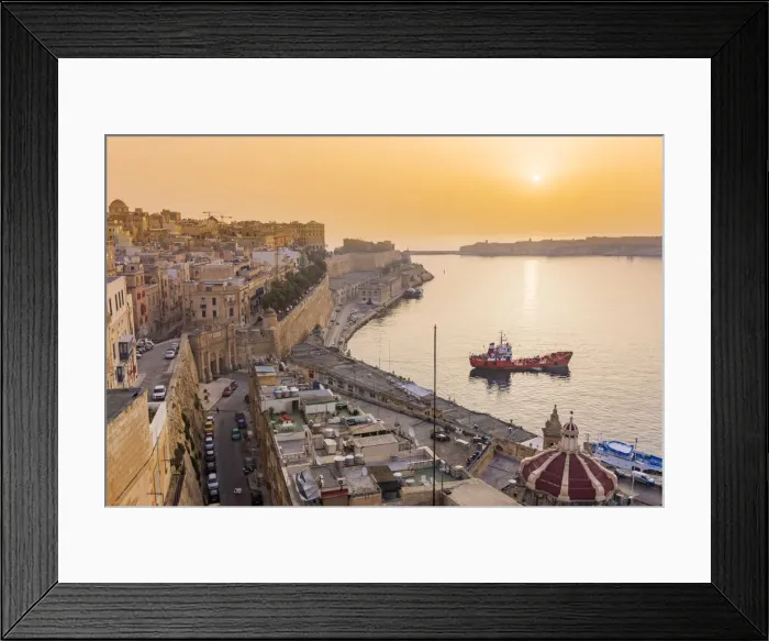 Framed Print : Malta, South Eastern Region, Valletta. The entrance to Grand Harbour at sunrise Framed Print : Malta, South Eastern Region, Valletta. The entrance to Grand Harbour at sunrise