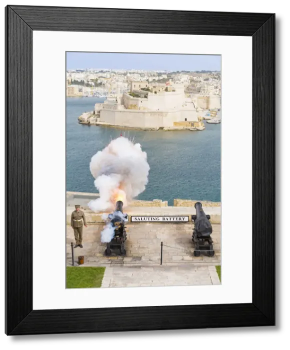 Framed Print : Malta, South Eastern Region, Valletta. The 16: 00hrs firing of the canon at the Saluting Framed Print : Malta, South Eastern Region, Valletta. The 16: 00hrs firing of the canon at the Saluting