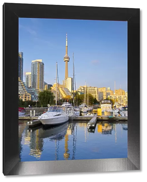 Canada, Ontario, Toronto, Marina Quay West, Skyline with CN Tower