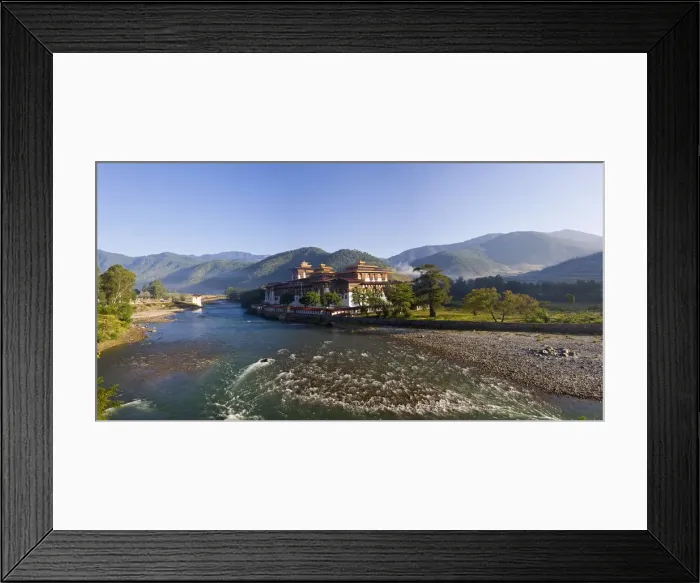 Framed Print : Punakha Dzong at the convergence of two rivers Mo Chhu and Pho Chhu, Punakha, Bhutan Framed Print : Punakha Dzong at the convergence of two rivers Mo Chhu and Pho Chhu, Punakha, Bhutan