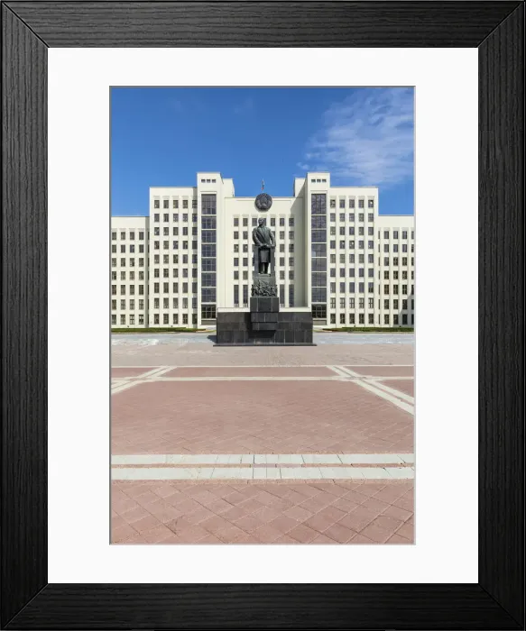Framed Print : Lenin Statue & Government building, Independence Square, Minsk, Belarus Framed Print : Lenin Statue & Government building, Independence Square, Minsk, Belarus