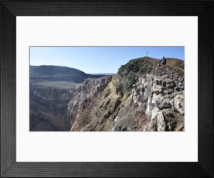 Framed Print : Man at the Parque Nacional Volcan Masaya, Nicaragua, Central America Framed Print : Man at the Parque Nacional Volcan Masaya, Nicaragua, Central America