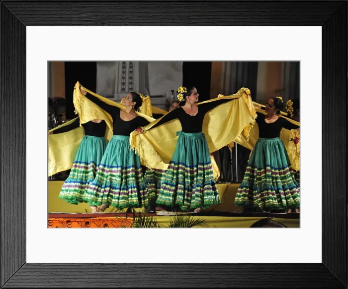 Framed Print : Dancers at the Centro Cultural Antiguo, Balet Folklorico, Masaya, Nicaragua Framed Print : Dancers at the Centro Cultural Antiguo, Balet Folklorico, Masaya, Nicaragua