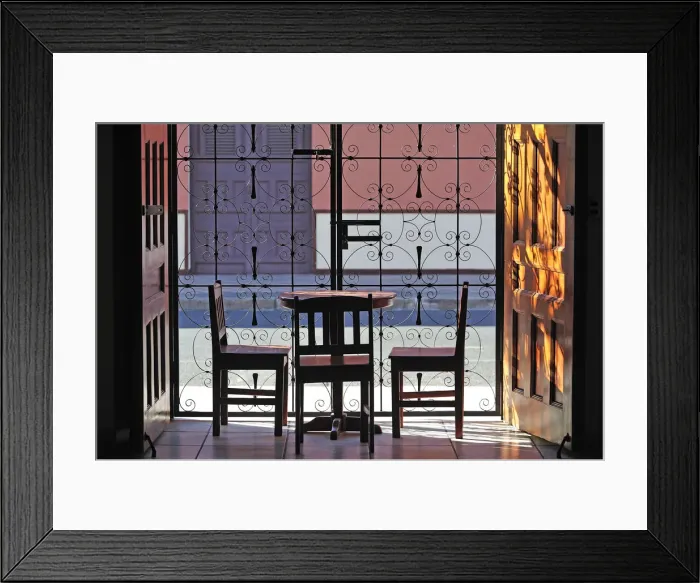Framed Print : Cafe in the Colonial City of Granada, Nicaragua, Central America Framed Print : Cafe in the Colonial City of Granada, Nicaragua, Central America