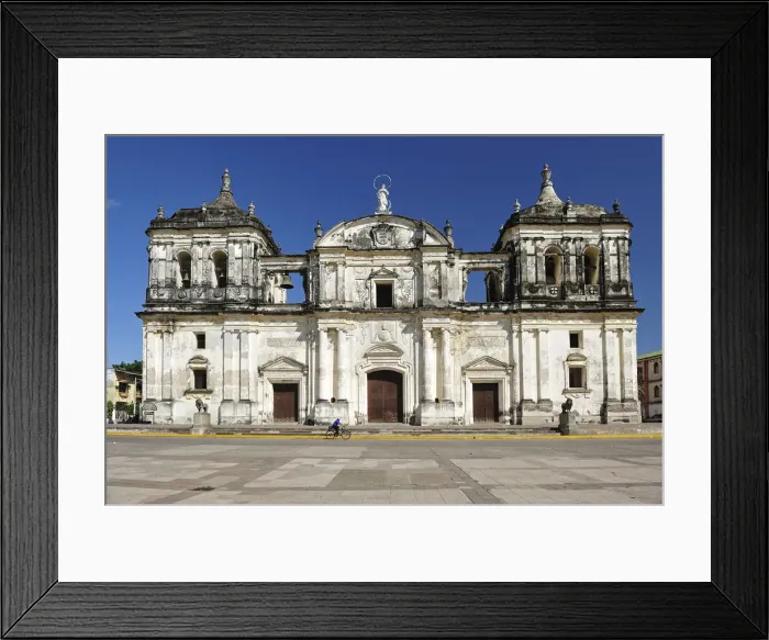 Framed Print : Basilica Catedral de la Asuncion, Leon, Nicaragua, Central America Framed Print : Basilica Catedral de la Asuncion, Leon, Nicaragua, Central America