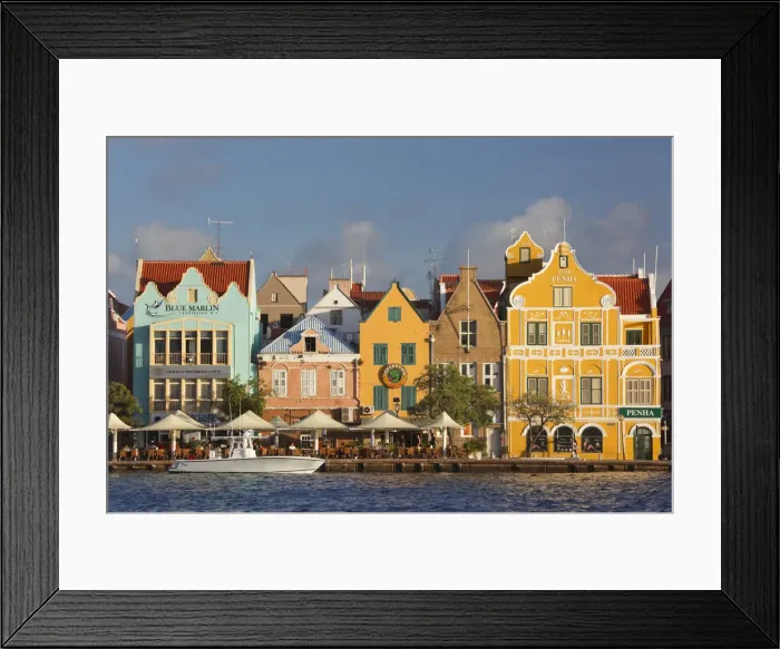 Framed Print : Caribbean, Netherland Antilles, Curacao, Willemstad (UNESCO World Heritage site), Punda Framed Print : Caribbean, Netherland Antilles, Curacao, Willemstad (UNESCO World Heritage site), Punda