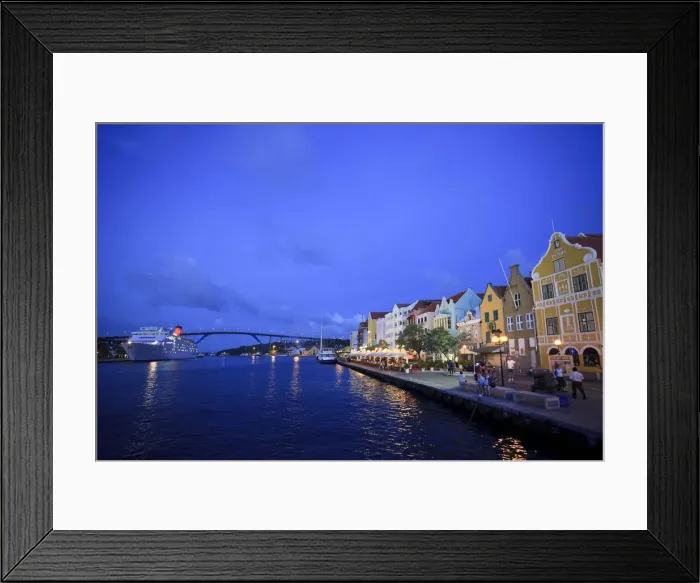 Framed Print : Caribbean, Netherland Antilles, Curacao, Willemstad (UNESCO World Heritage site), Punda Framed Print : Caribbean, Netherland Antilles, Curacao, Willemstad (UNESCO World Heritage site), Punda
