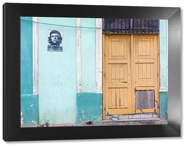 Cuba, Havana, Che Guevara photograph on building wall