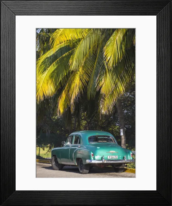 Framed Print : Cuba, Varadero, Classic vintage American car Framed Print : Cuba, Varadero, Classic vintage American car