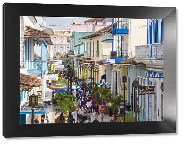 Cuba, Sancti Spiritus, Sancti Spiritus, Calle Independencia Sur - pedestrian shopping
