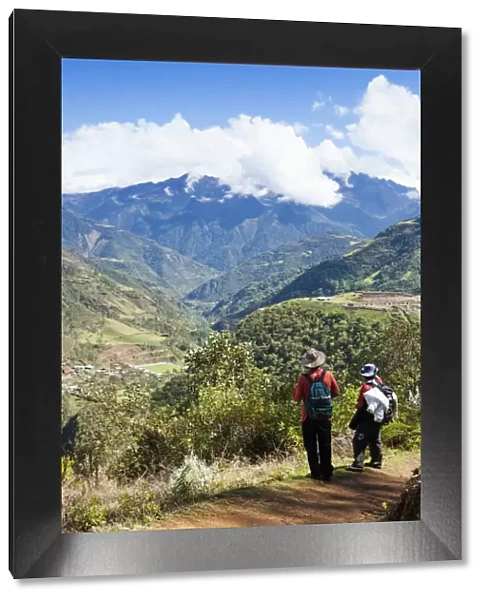 South America, Peru, Cusco, Huancacalle. Hikers approaching the Inca ceremonial