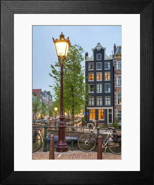 Framed Print : Lamp post on the Herengracht at the intersection with the Brouwersgracht at dusk Framed Print : Lamp post on the Herengracht at the intersection with the Brouwersgracht at dusk