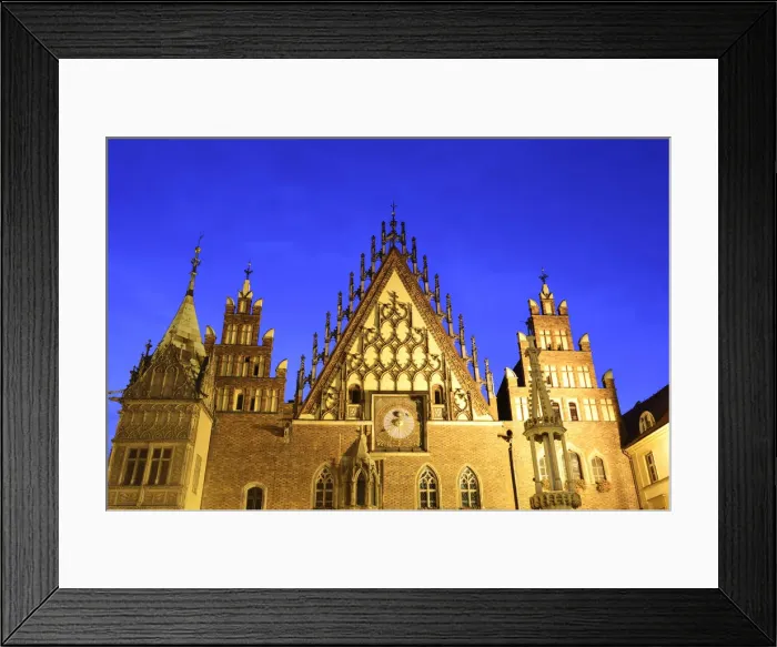 Framed Print : The gothic Old Town Hall (Stary Ratusz) at the Rynek (Market Square) Framed Print : The gothic Old Town Hall (Stary Ratusz) at the Rynek (Market Square)