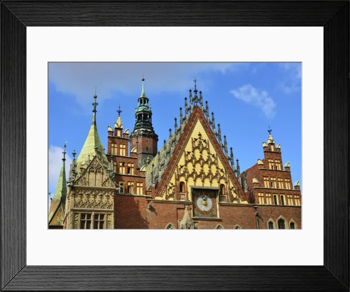 Framed Print : The gothic Old Town Hall (Stary Ratusz) at the Rynek (Market Square) Framed Print : The gothic Old Town Hall (Stary Ratusz) at the Rynek (Market Square)