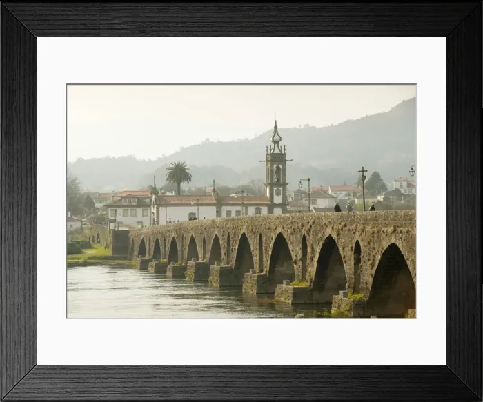 Framed Print : Roman bridge over the Lima river, Ponte de Lima, Minho, Portugal