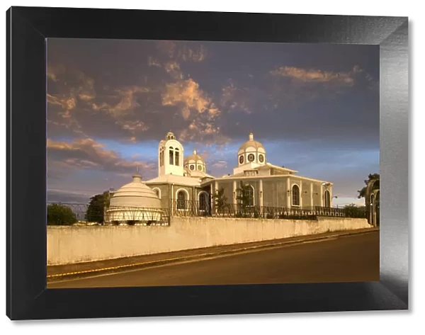 Costa Rica, Cartago, Basilica de Nuestra Senora de Los Angeles, Religious Center