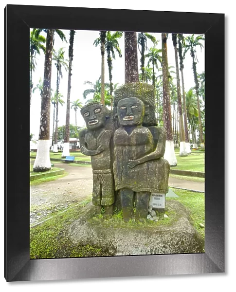 Costa Rcia, Puerto Limon, Parque Vargas, Statues, Local Costa Rican Art