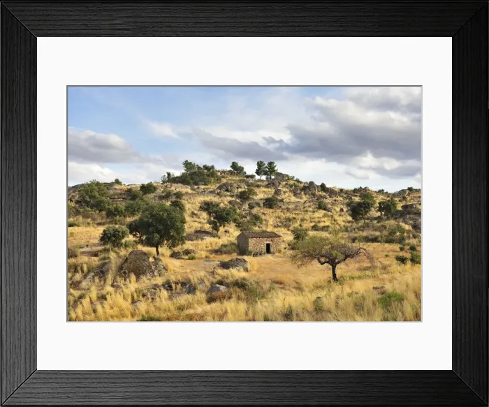 Framed Print : A stone house near Figueira de Castelo Rodrigo Framed Print : A stone house near Figueira de Castelo Rodrigo