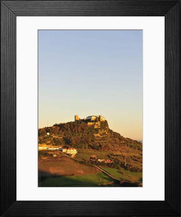 Framed Print : Palmela castle and the Pousada (Hotel), at the Arrabida Nature Park. Portugal