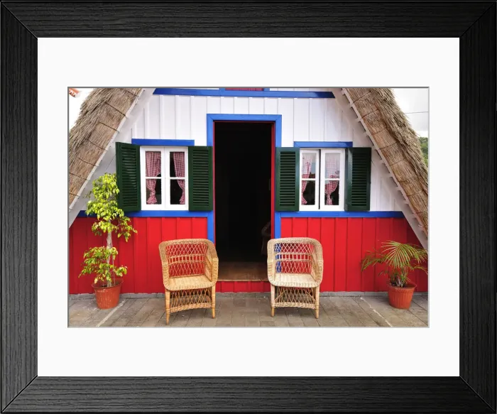 Framed Print : Traditional Santana thatch house. Madeira, Portugal Framed Print : Traditional Santana thatch house. Madeira, Portugal