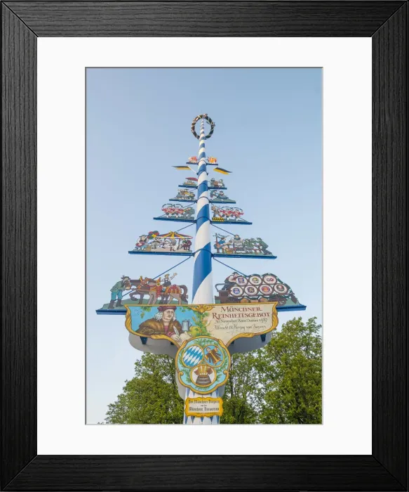 Framed Print : The maypole at Viktualienmarkt, Munich, Bavaria, Germany Framed Print : The maypole at Viktualienmarkt, Munich, Bavaria, Germany