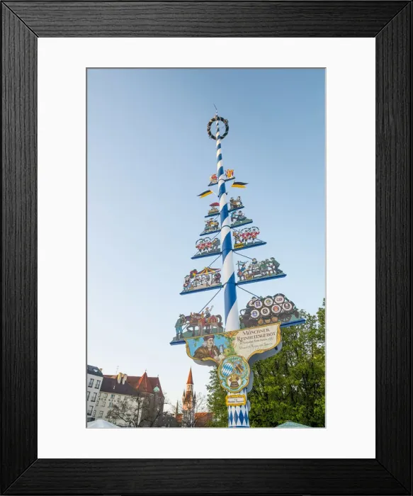 Framed Print : The maypole at Viktualienmarkt, Munich, Bavaria, Germany Framed Print : The maypole at Viktualienmarkt, Munich, Bavaria, Germany