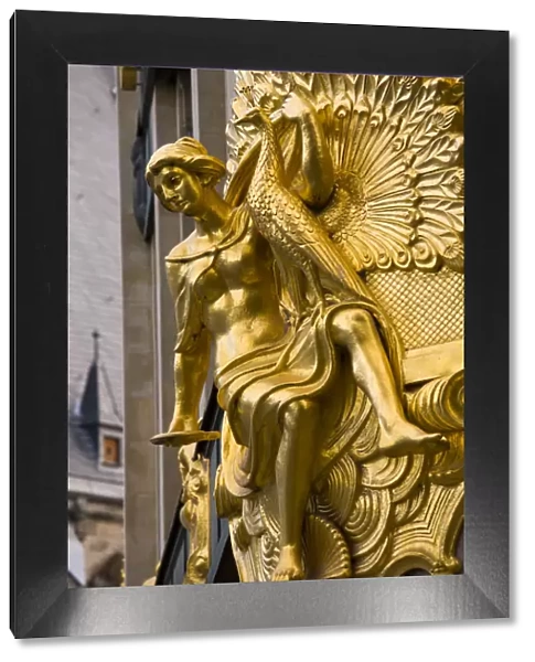 Germany, Saxony, Leipzig, Gold statue details on Commerzbank building