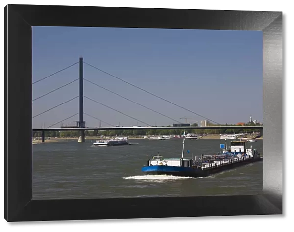 Germany, Rhineland-Westphalia, Dusseldorf, Rheinkniebrucke bridge