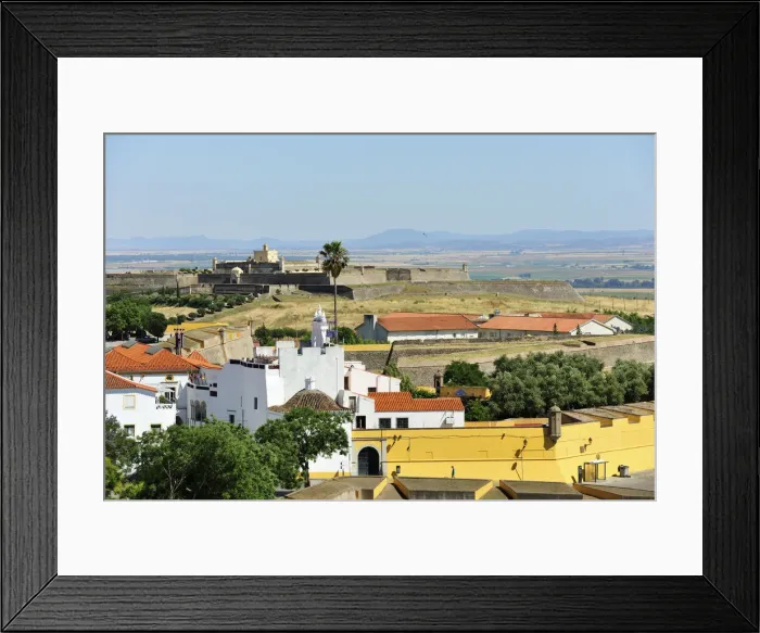 Framed Print : The fortifications of Elvas, dating from the 17th century, with the Santa Luzia fort Framed Print : The fortifications of Elvas, dating from the 17th century, with the Santa Luzia fort