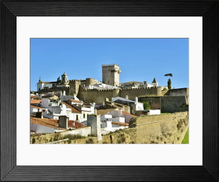 Framed Print : The medieval walled city of Estremoz. Alentejo, Portugal Framed Print : The medieval walled city of Estremoz. Alentejo, Portugal